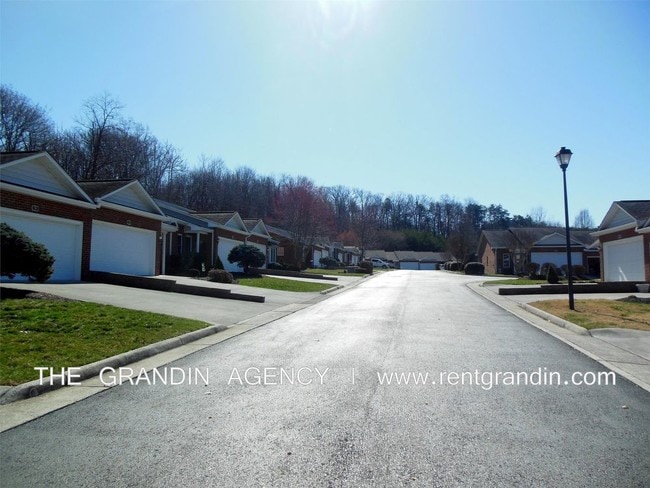 Building Photo - 79 Stone Ridge Lane