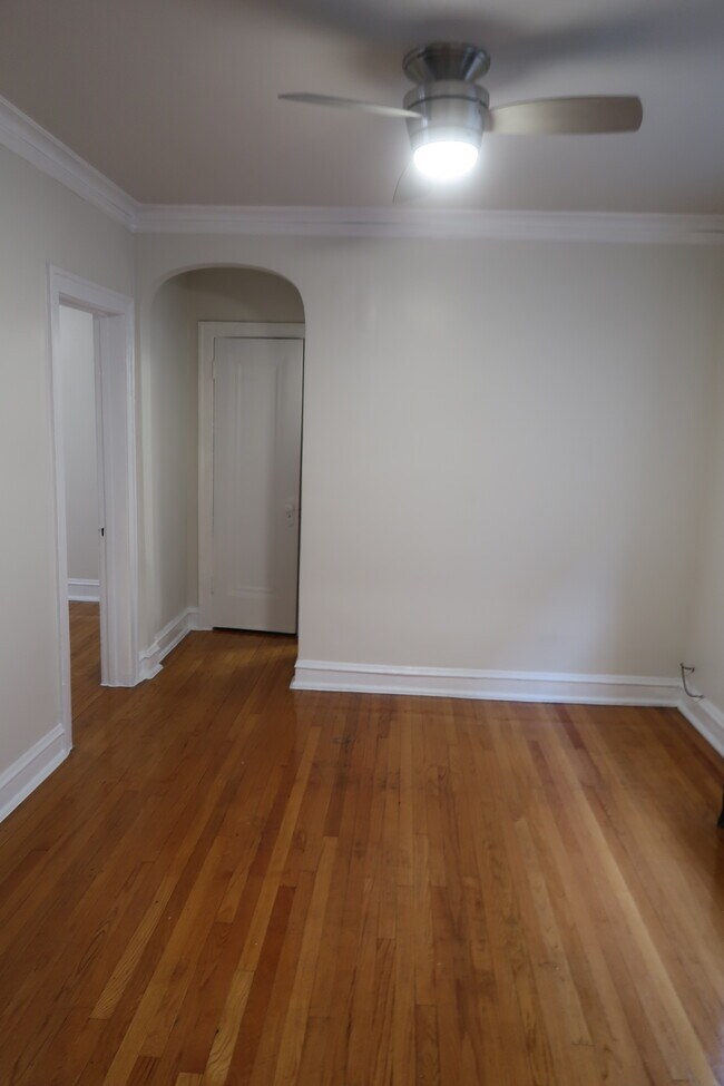 Building Photo - 4507 N Keeler Ave
