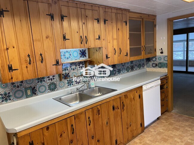 Foto del edificio - 1137 Birchwood Ln