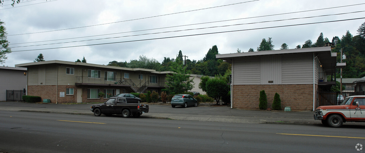 Meadow Park - Meadow Park Apartments