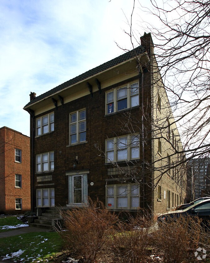 Foto del edificio - The Kerry Apartments