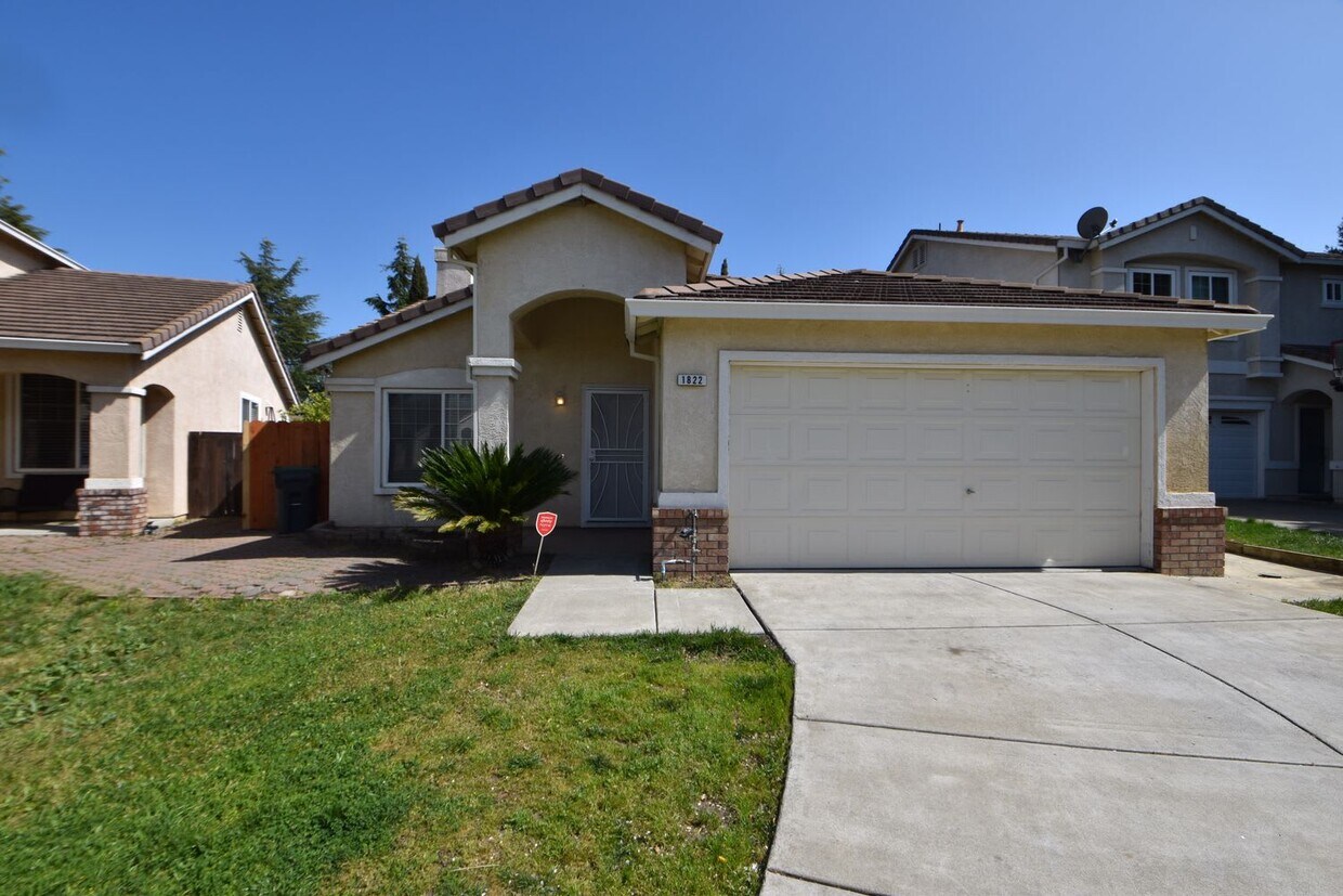 Primary Photo - 1822 Autumn Meadow Dr