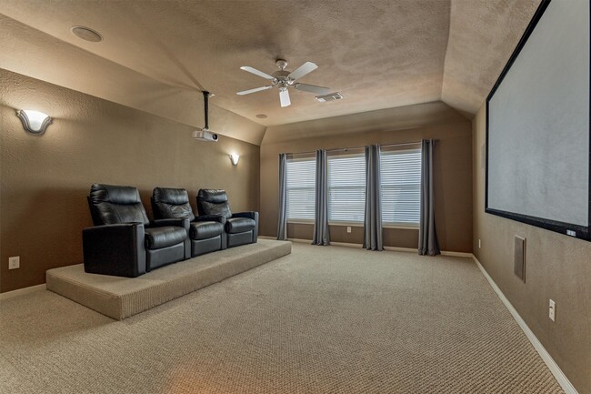 Building Photo - 30 Desert Rose Pl