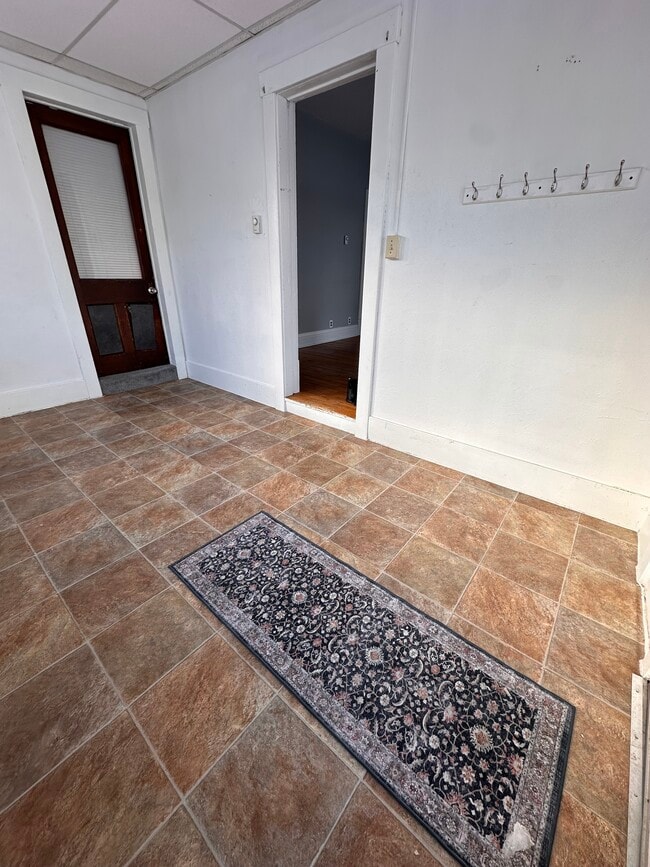 Entryway/mudroom - 19 Park St
