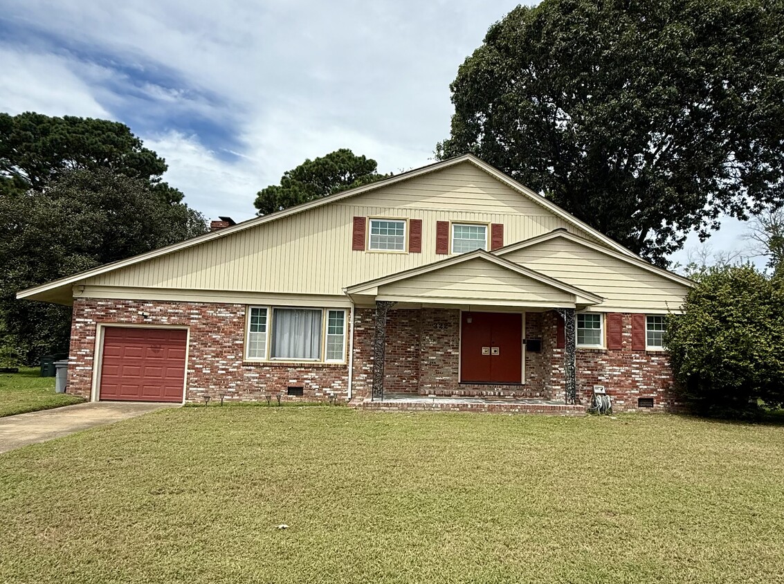 Foto principal - 322 Shoreline Dr