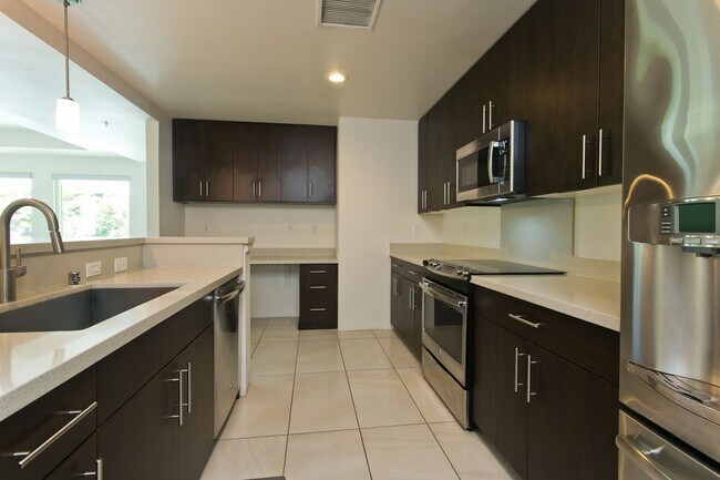 Foto del edificio - Wonderfully located - Three bedroom two ba...