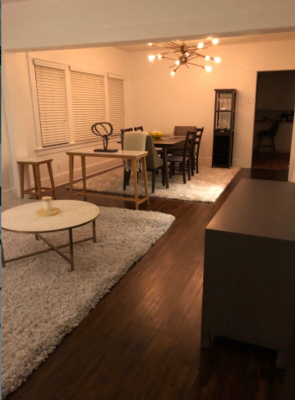 Foto del edificio - 867 W 9th St