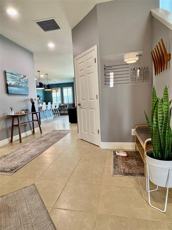 Foto del edificio - 17549 Brighton Lake Rd