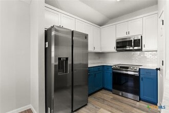 Building Photo - 5206 Morning Glen Ln Building Photo - 5206 Morning Glen Ln