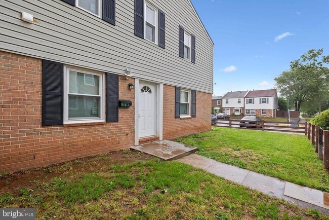 Foto del edificio - 8157 Community Dr