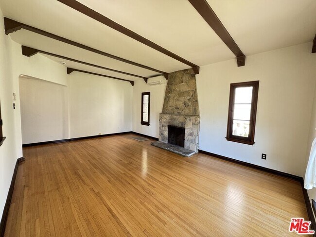 Foto del edificio - 10529 Clarkson Rd