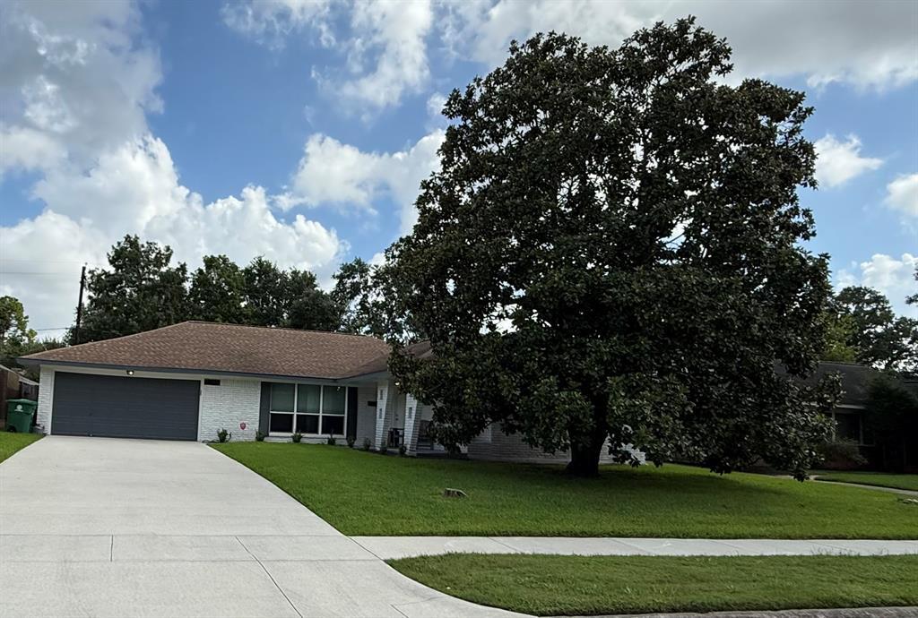 Foto principal - 5026 Redstart St