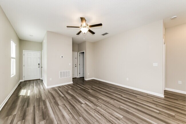 Building Photo - 2096 Harris Hawk Ave