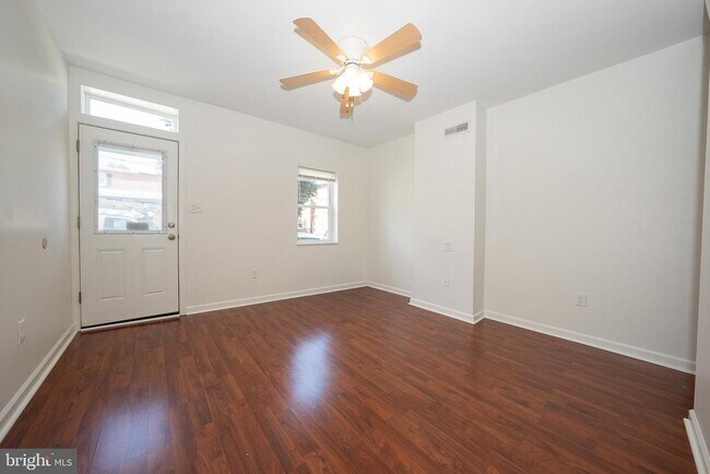 Foto del edificio - 505 Spring Mill Ave