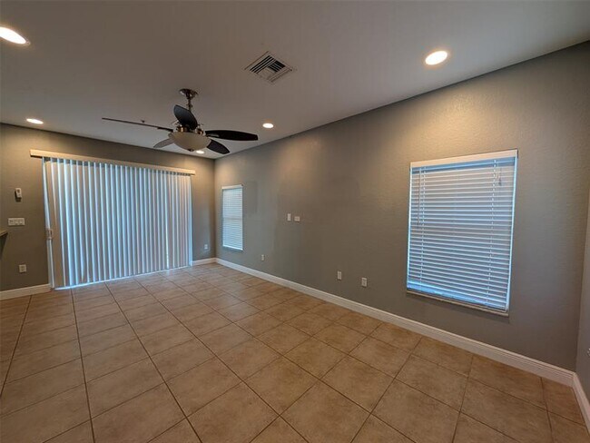 Foto del edificio - 2851 Prospect Rd