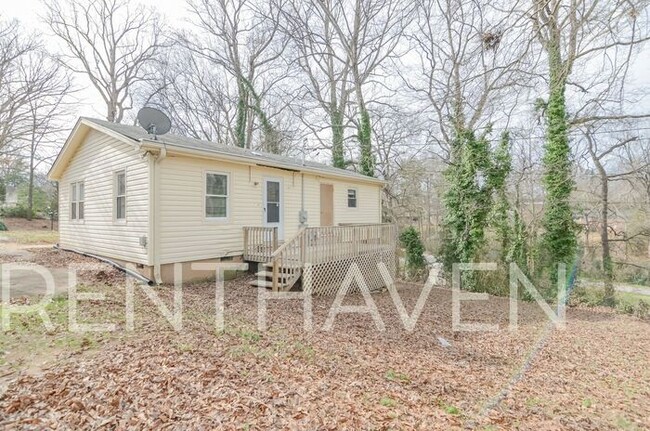 Building Photo - 726 Spring Hill Ave