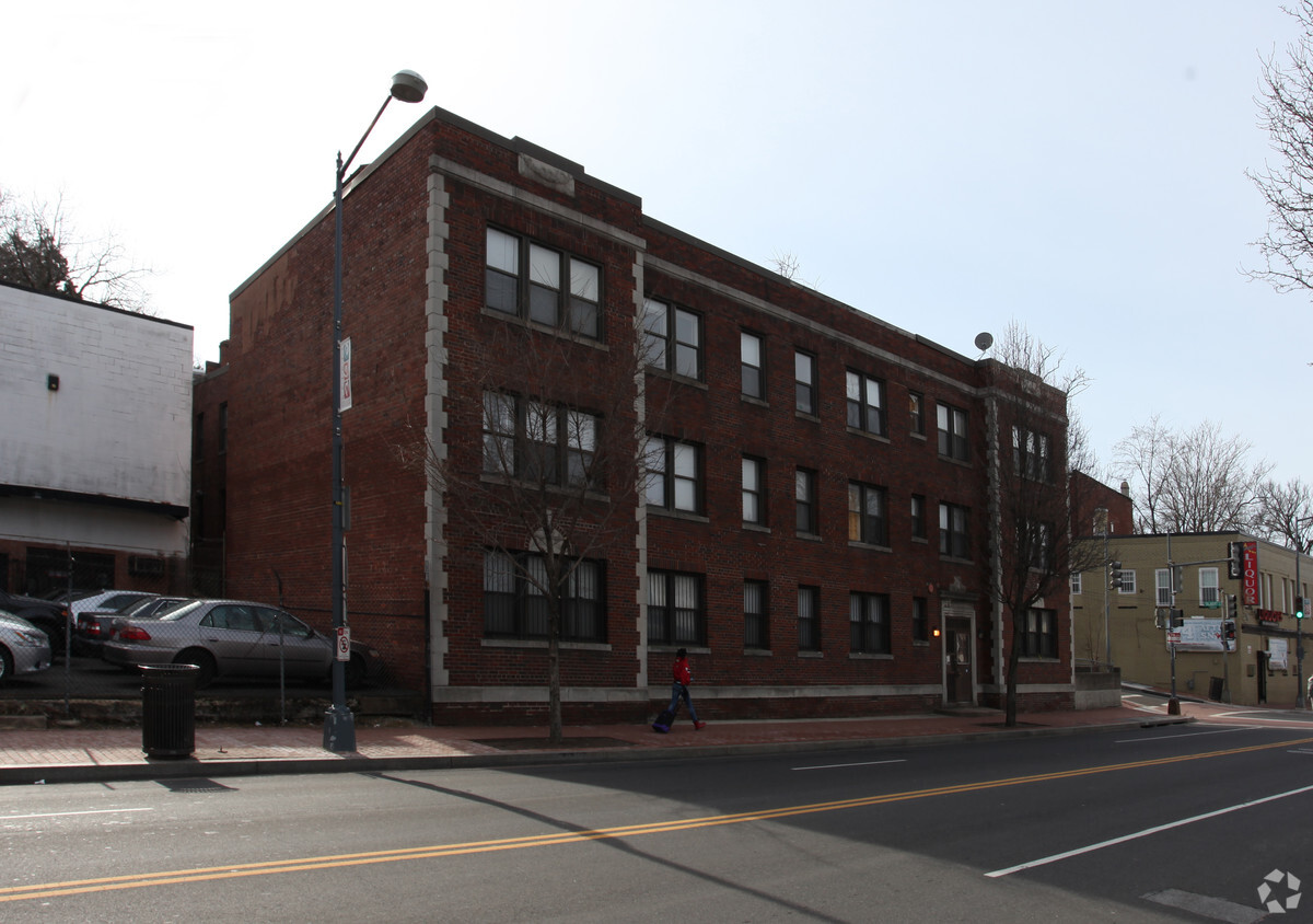 Building Photo - Talbert Street Apartments