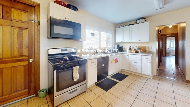Foto del edificio - 47 Greenleaf Ave