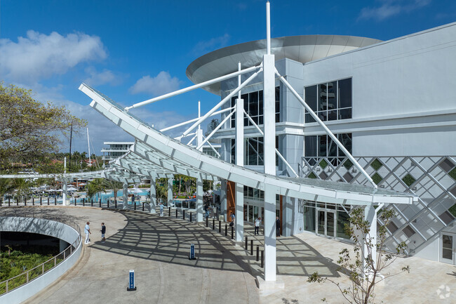 Foto del edificio - Pier Sixty-Six