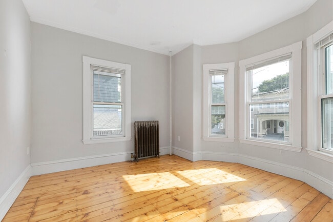 Building Photo - 103 Summer St