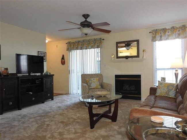 Building Photo - 635 Granville Ct