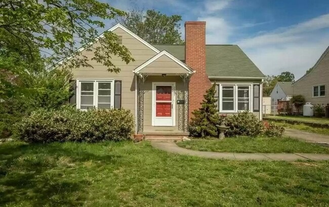 Building Photo - 3223 Anderson Dr