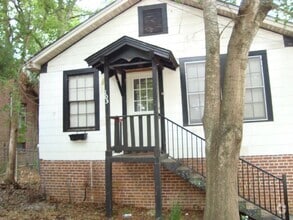 Building Photo - 117 N Meridian St