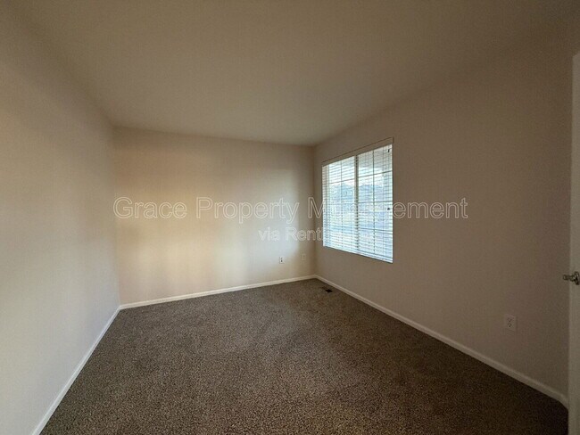 Foto del edificio - 10533 Joplin St