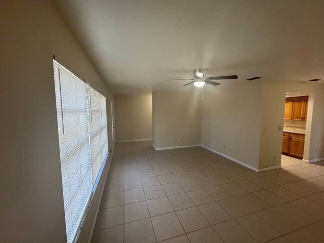 Building Photo - 110 Doveside Ln
