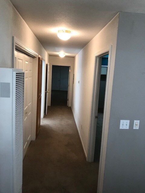 Building Photo - 24519 Highland Way