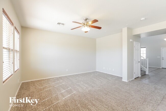 Foto del edificio - 2639 W Tamarisk Ave