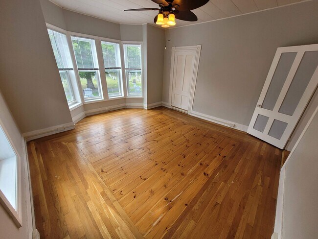 Foto del edificio - 145 Pine St