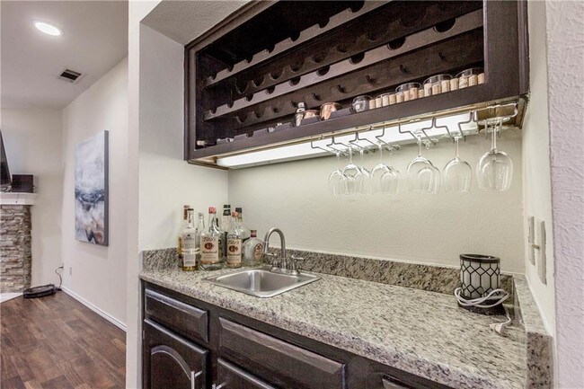 Foto del edificio - 5100 Verde Valley Ln