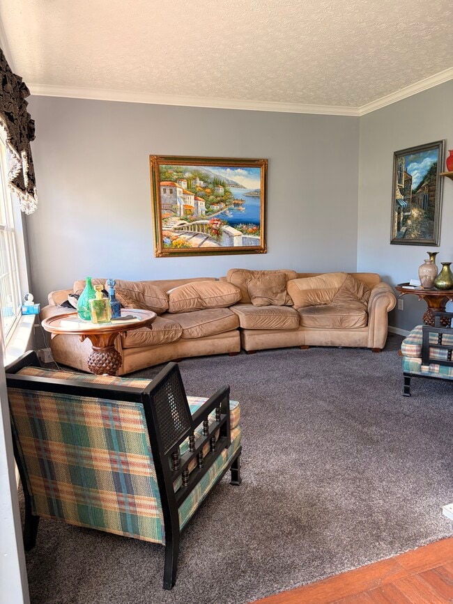 Building Photo - 1111 Waverly Dr