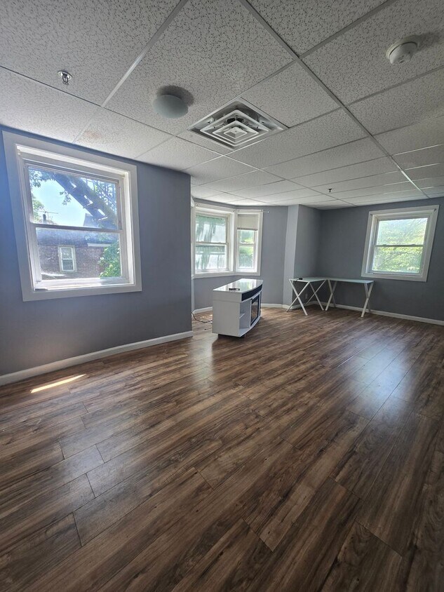 Photo - 317 Calcon Hook Rd