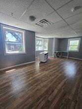 Building Photo - 317 Calcon Hook Rd
