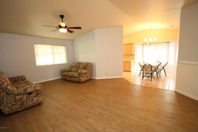 Foto del edificio - 2683 W Fanbrook Rd