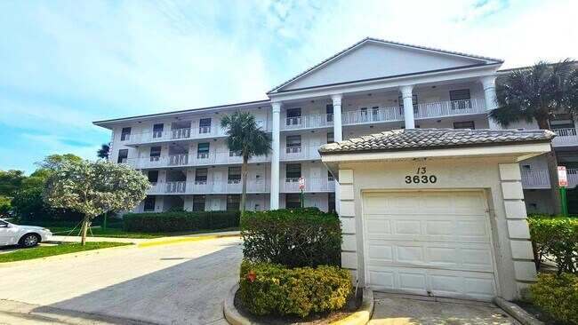 Building Photo - 3630 Whitehall Dr