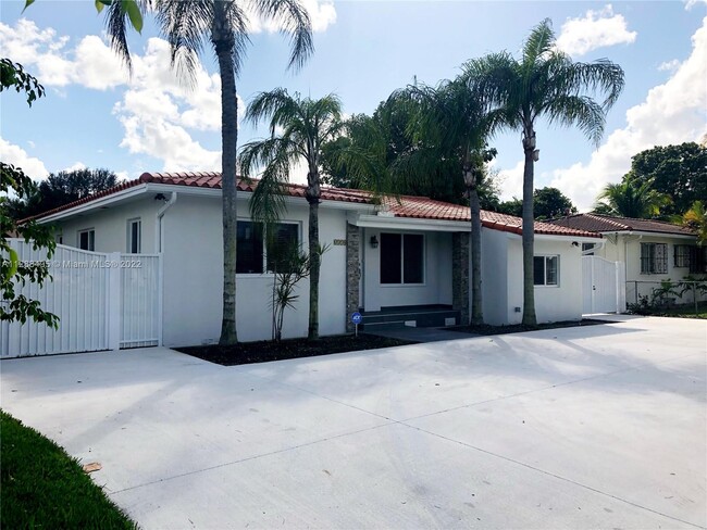 Building Photo - 6320 Coral Way