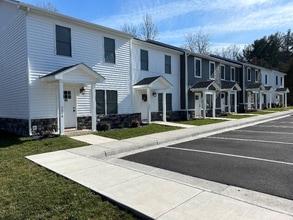 Building Photo - 201 12th St