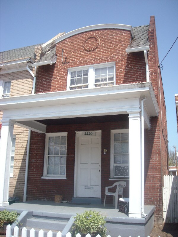 Building Photo - 2220 W Main St