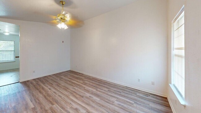 Foto del edificio - 204 W Truman Ave