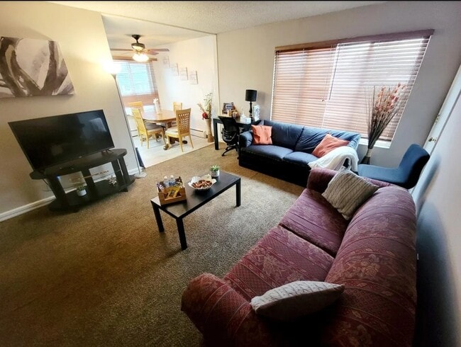 Building Photo - 301 E 46th Ave