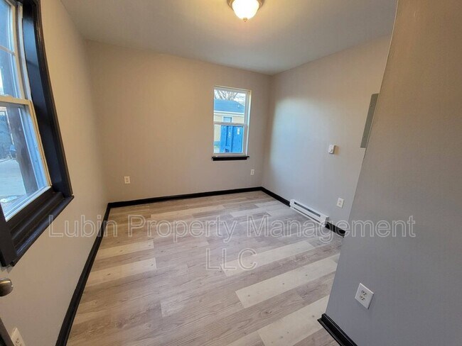 Building Photo - 1680 Kansas St
