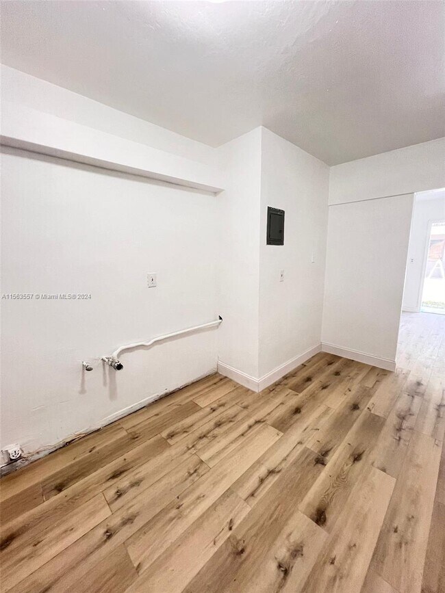 Foto del edificio - 1115 Sharazad Blvd