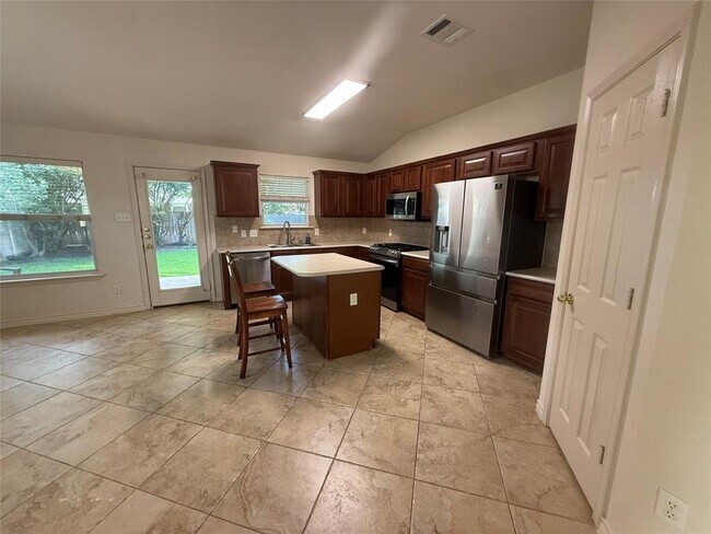Building Photo - 3314 Blue Ridge Dr
