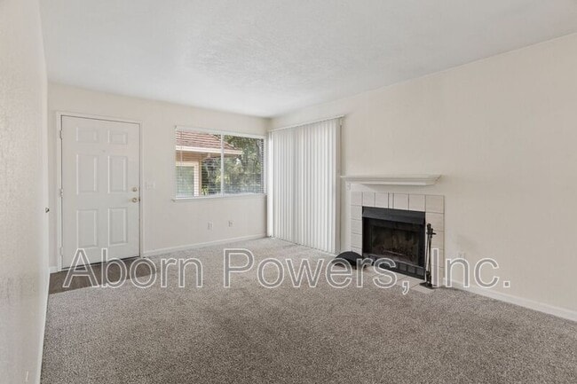 Foto del edificio - 2529 Greenwood Ln