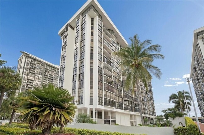 Foto del edificio - 1915 Brickell Ave