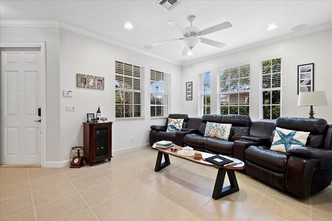 Foto del edificio - 103 Evergrene Pkwy