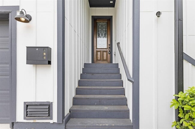 Foto del edificio - 806 E 39th St